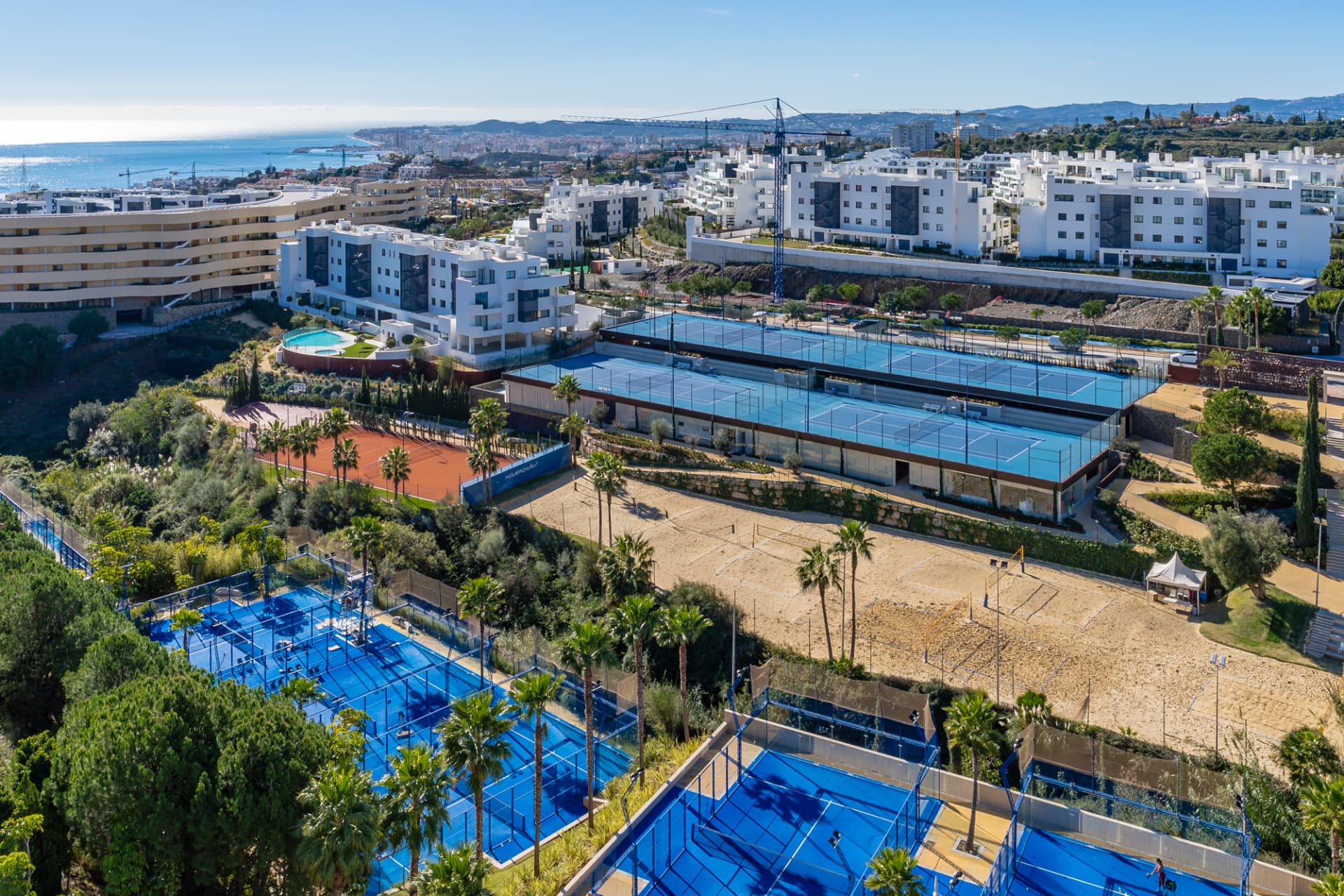 Padel- och tennisbanor